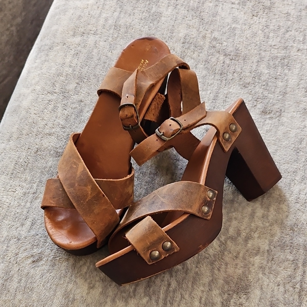 Mila Paoli Brown Leather Chunky Heels Size 9